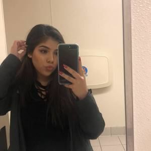 Meet your Posher, Adriana